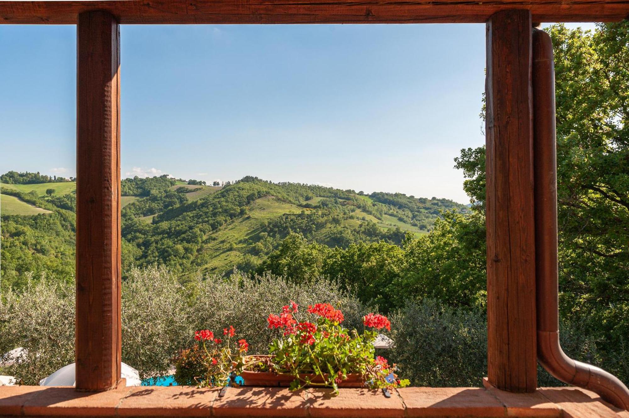 Agriturismo Le Dolci Colline Valfabbrica المظهر الخارجي الصورة
